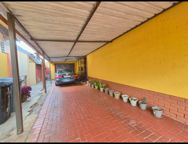 5 BEDROOM HOUSE TO LET IN BRENTHURST